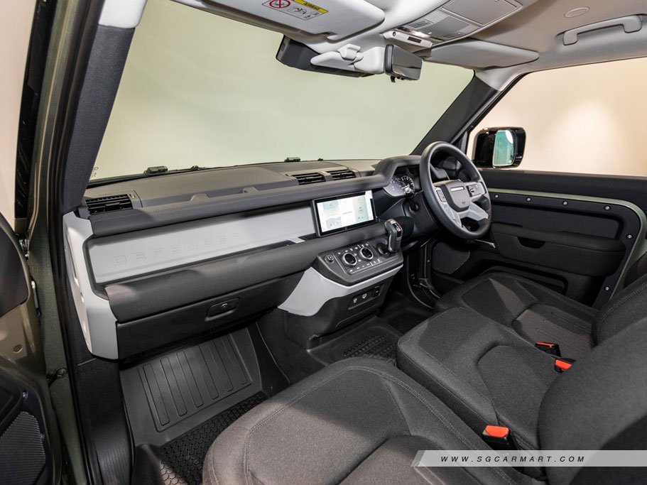 https://i.i-sgcm.com/new_cars/cars/12921/12921_g10