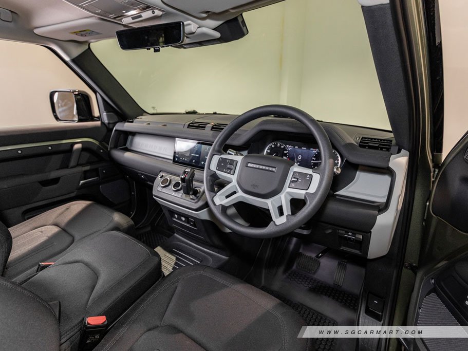 https://i.i-sgcm.com/new_cars/cars/12921/12921_g11
