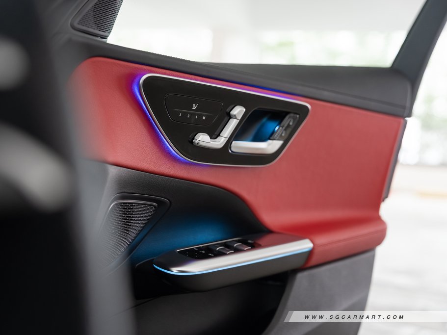 https://i.i-sgcm.com/new_cars/cars/12923/12923_g106