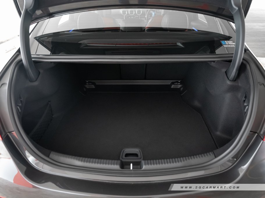 https://i.i-sgcm.com/new_cars/cars/12923/12923_g110