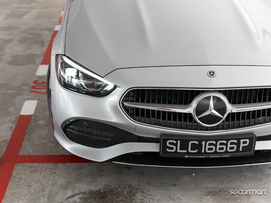 https://i.i-sgcm.com/new_cars/cars/12923/12923_g121