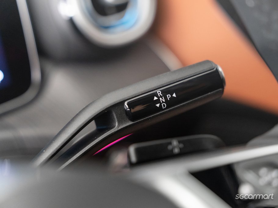 https://i.i-sgcm.com/new_cars/cars/12923/12923_g148