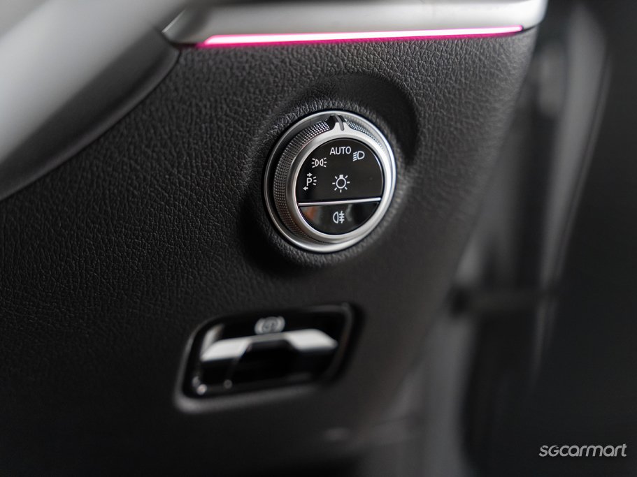 https://i.i-sgcm.com/new_cars/cars/12923/12923_g149
