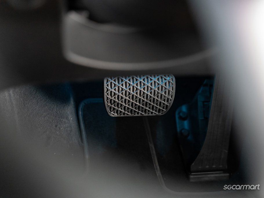 https://i.i-sgcm.com/new_cars/cars/12923/12923_g150