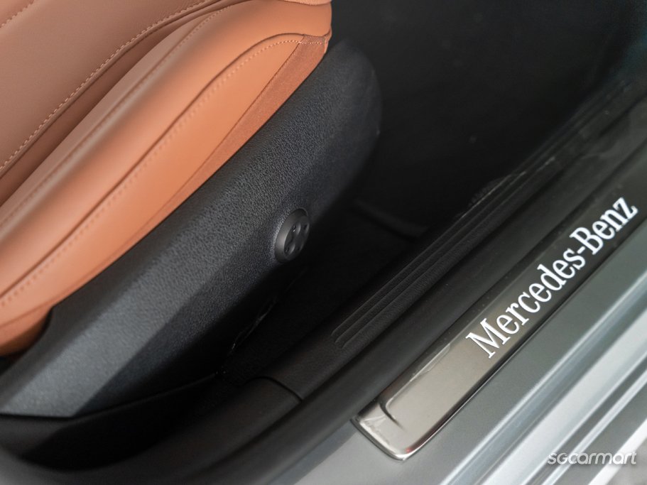 https://i.i-sgcm.com/new_cars/cars/12923/12923_g155