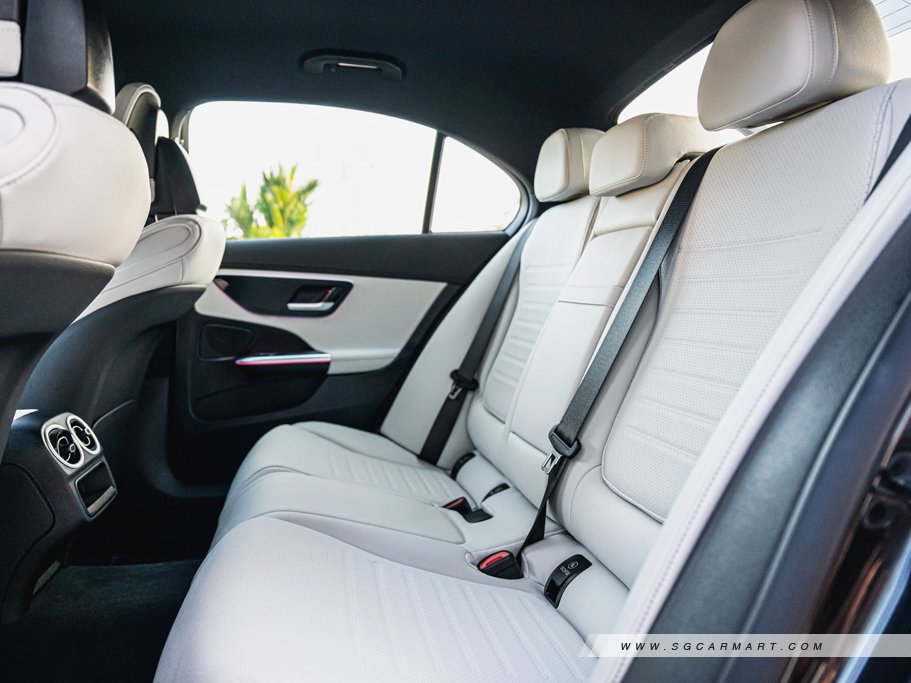 https://i.i-sgcm.com/new_cars/cars/12923/12923_g30