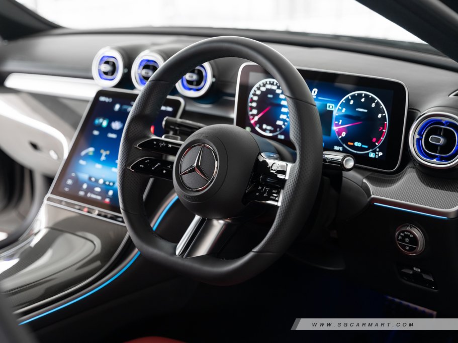 https://i.i-sgcm.com/new_cars/cars/12923/12923_g70