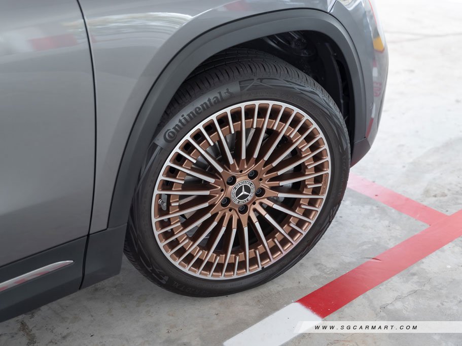 https://i.i-sgcm.com/new_cars/cars/12924/12924_g55