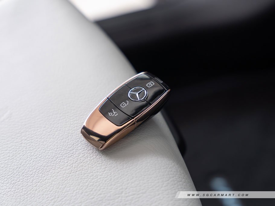 https://i.i-sgcm.com/new_cars/cars/12924/12924_g83