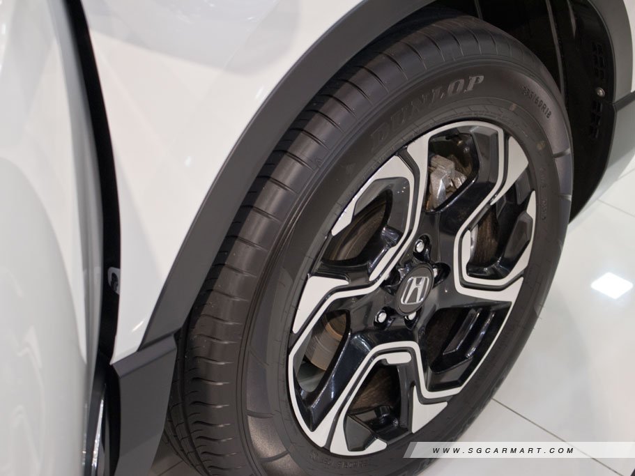 https://i.i-sgcm.com/new_cars/cars/12932/12932_g10