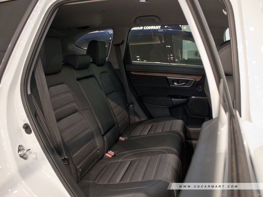 https://i.i-sgcm.com/new_cars/cars/12932/12932_g13