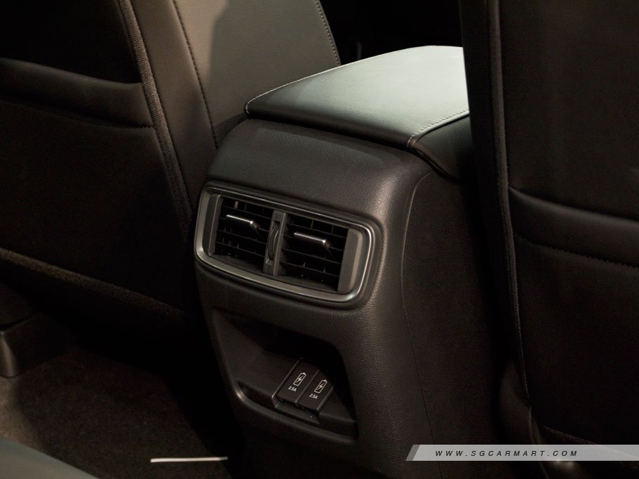 https://i.i-sgcm.com/new_cars/cars/12932/12932_g29