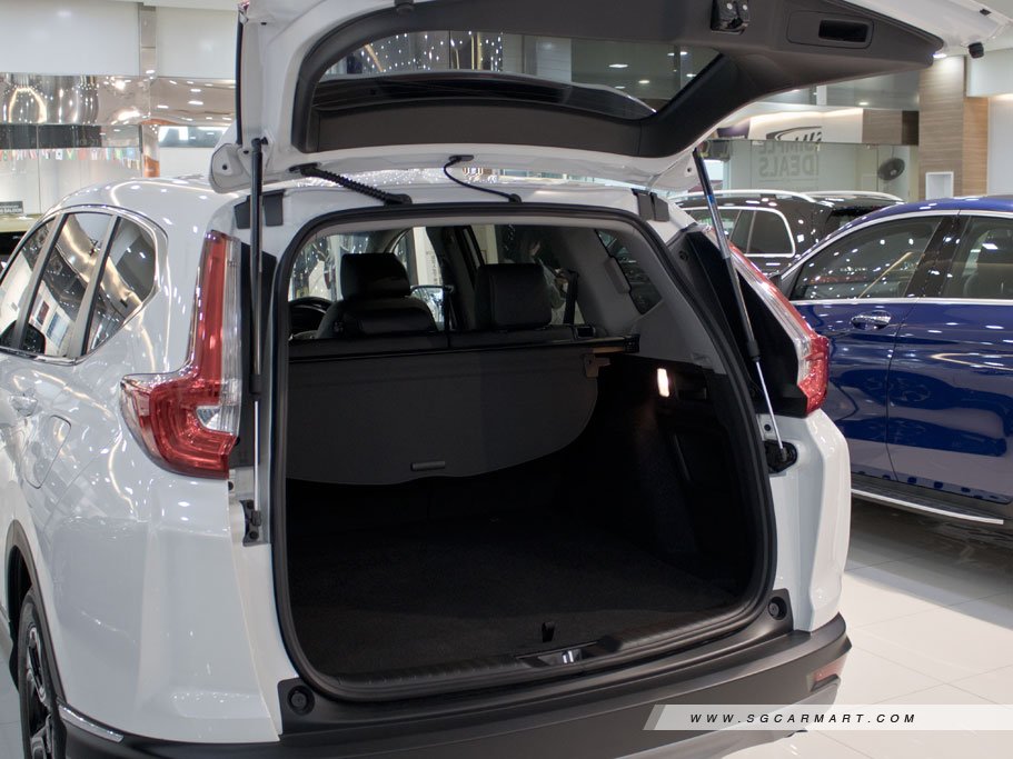 https://i.i-sgcm.com/new_cars/cars/12932/12932_g31