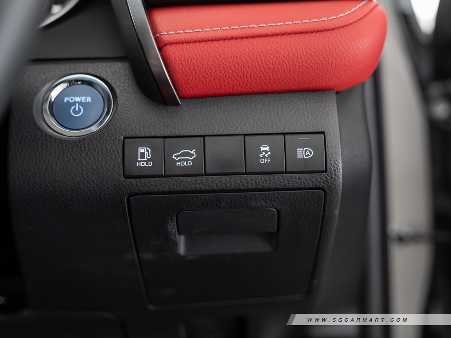 https://i.i-sgcm.com/new_cars/cars/12935/12935_g42