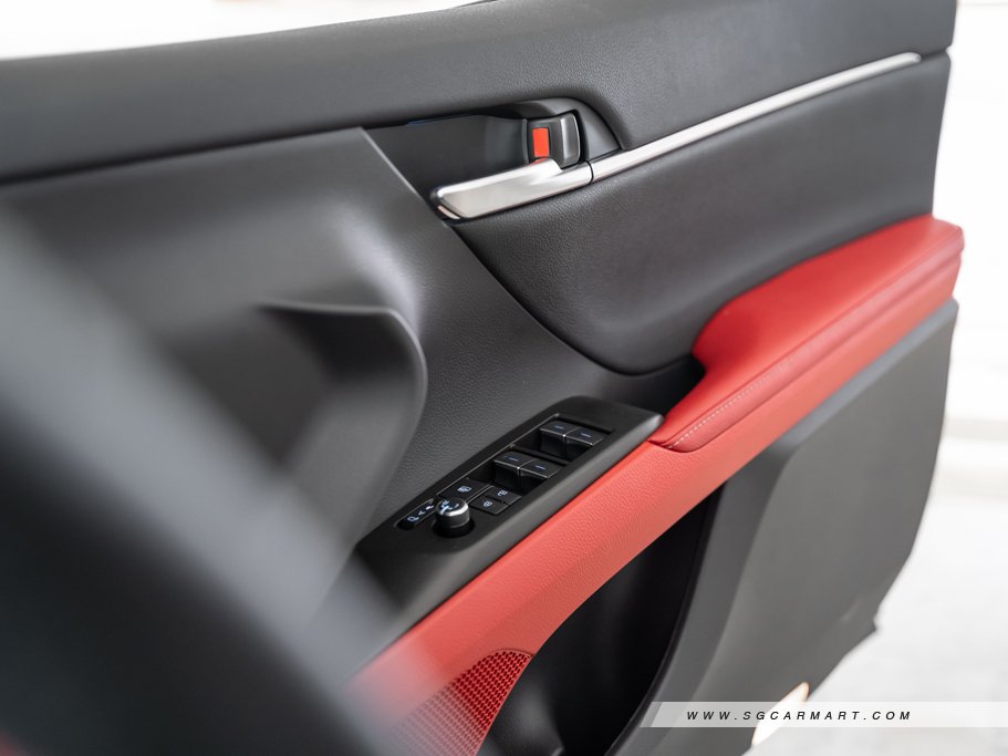 https://i.i-sgcm.com/new_cars/cars/12935/12935_g52