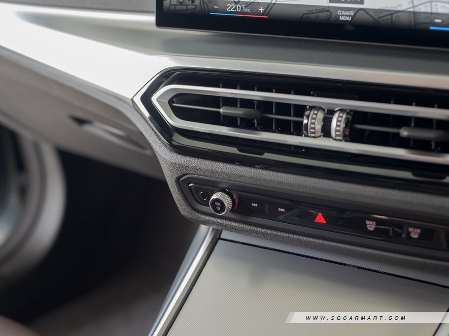 https://i.i-sgcm.com/new_cars/cars/12936/12936_g92