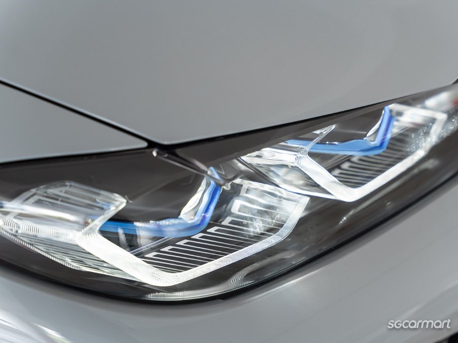 https://i.i-sgcm.com/new_cars/cars/12937/12937_g24