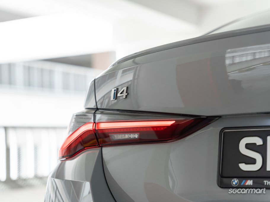 https://i.i-sgcm.com/new_cars/cars/12937/12937_g31