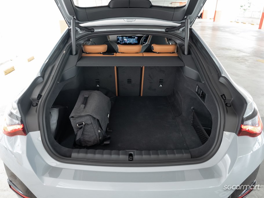 https://i.i-sgcm.com/new_cars/cars/12937/12937_g66