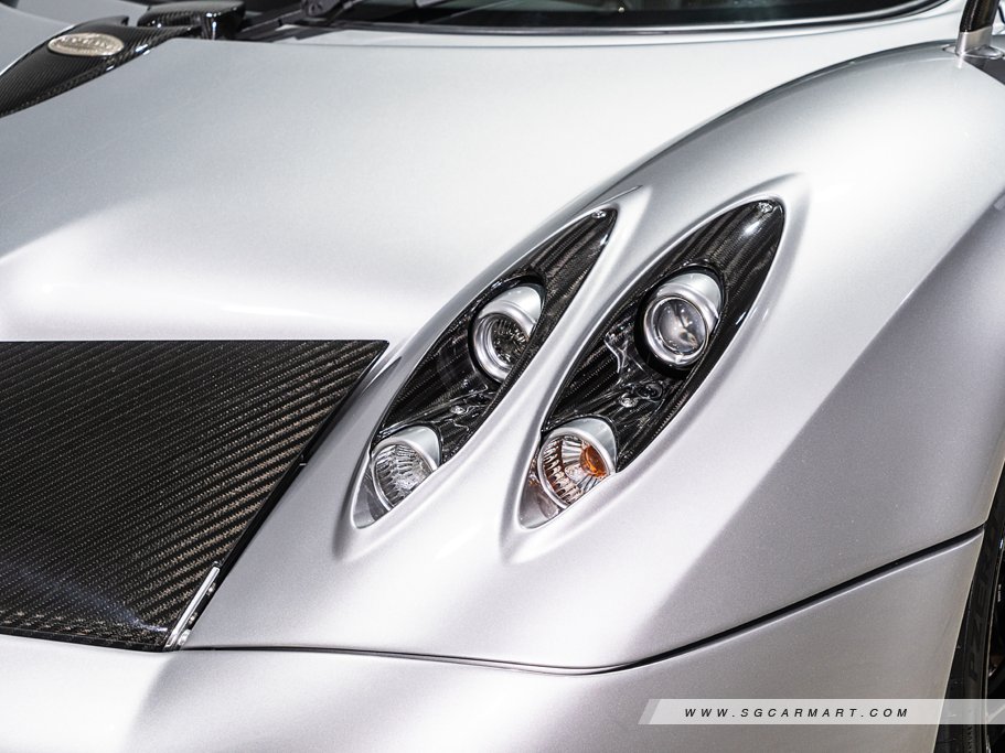 https://i.i-sgcm.com/new_cars/cars/12944/12944_g14