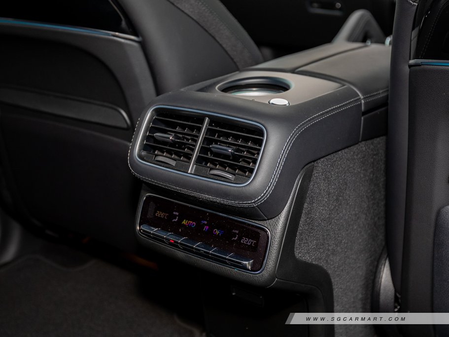 https://i.i-sgcm.com/new_cars/cars/12952/12952_g14