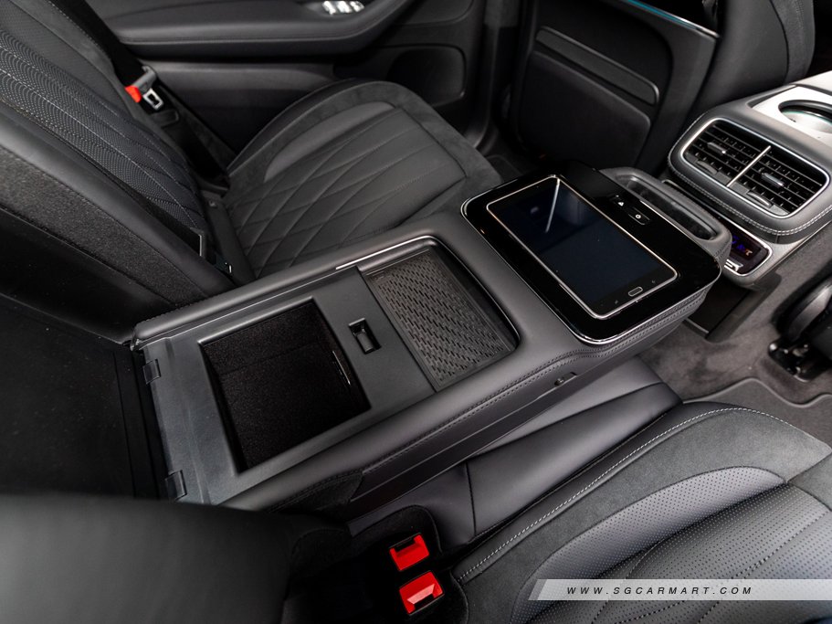 https://i.i-sgcm.com/new_cars/cars/12952/12952_g15