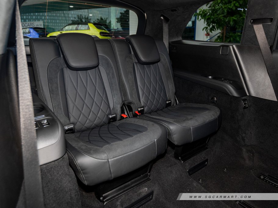https://i.i-sgcm.com/new_cars/cars/12952/12952_g9