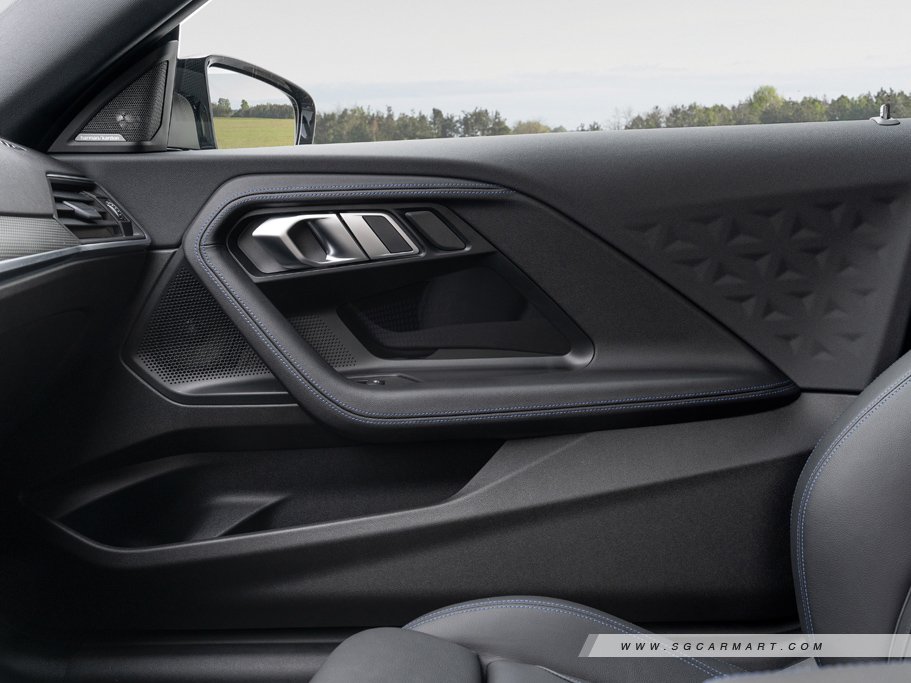 https://i.i-sgcm.com/new_cars/cars/12953/12953_g23