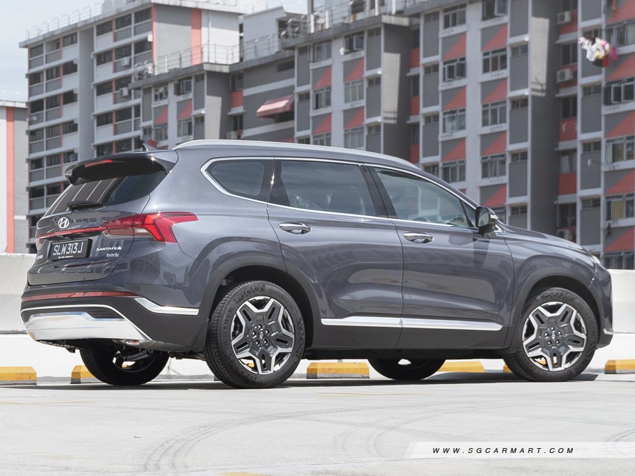 https://i.i-sgcm.com/new_cars/cars/12955/12955_g42