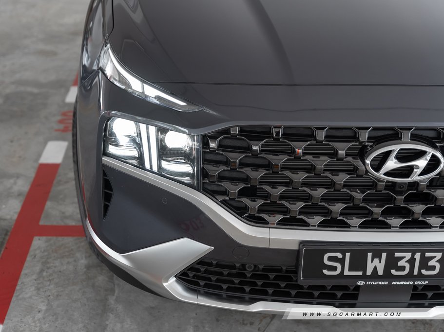 https://i.i-sgcm.com/new_cars/cars/12955/12955_g46