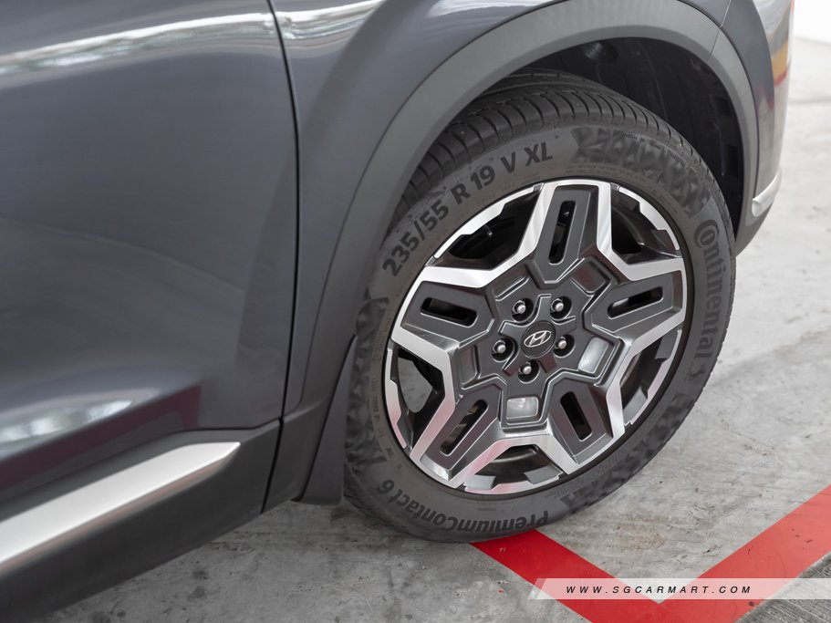 https://i.i-sgcm.com/new_cars/cars/12955/12955_g48
