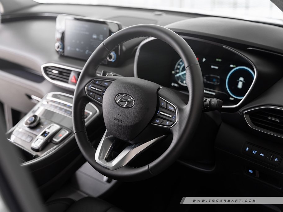 https://i.i-sgcm.com/new_cars/cars/12955/12955_g50