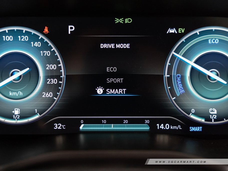 https://i.i-sgcm.com/new_cars/cars/12955/12955_g52