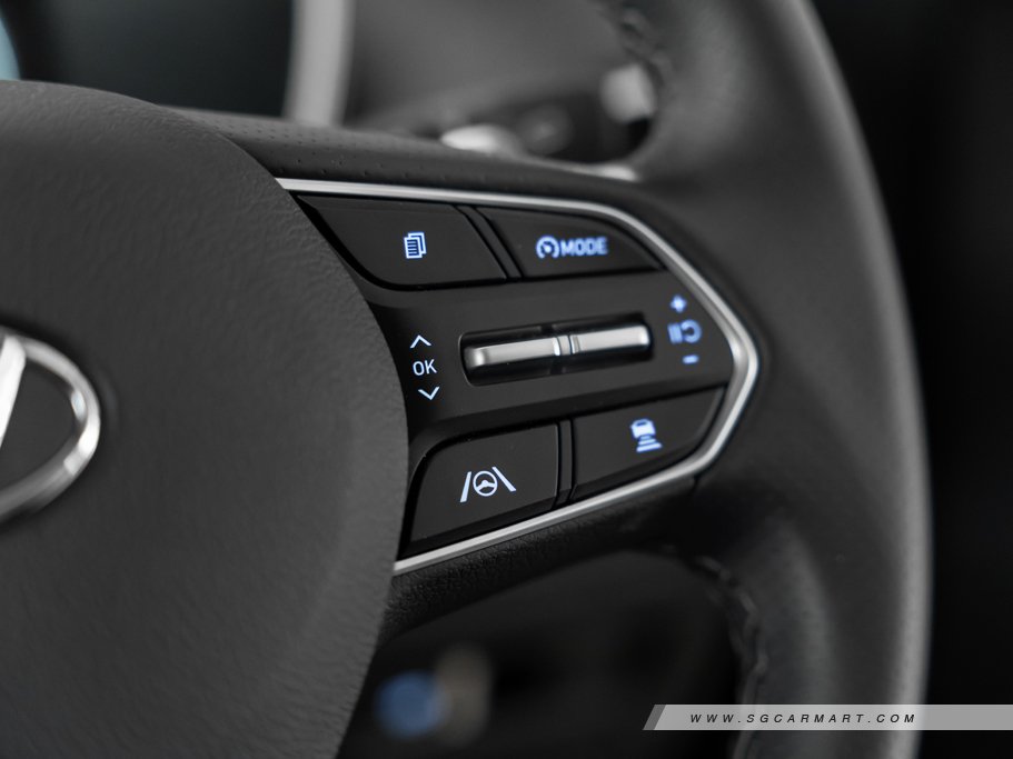 https://i.i-sgcm.com/new_cars/cars/12955/12955_g58