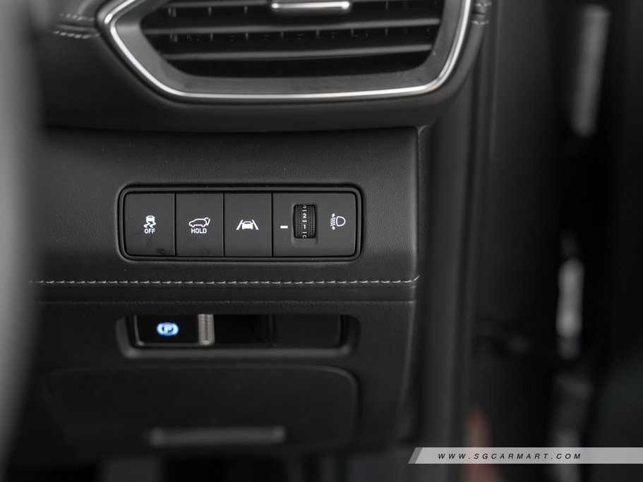 https://i.i-sgcm.com/new_cars/cars/12955/12955_g60