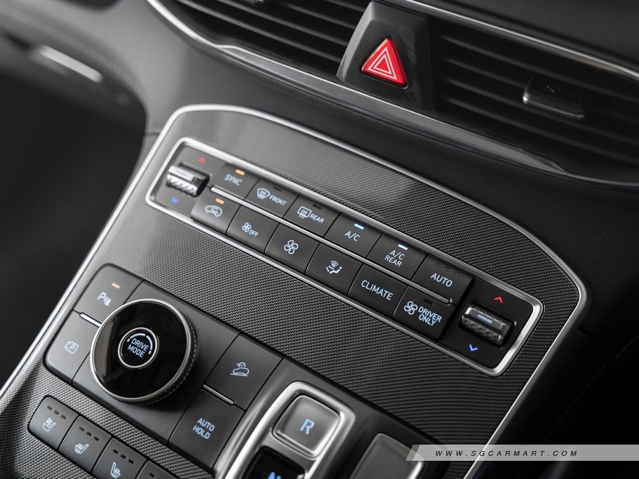 https://i.i-sgcm.com/new_cars/cars/12955/12955_g69