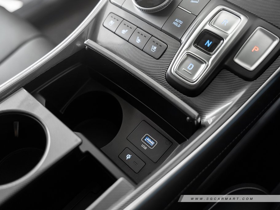 https://i.i-sgcm.com/new_cars/cars/12955/12955_g73