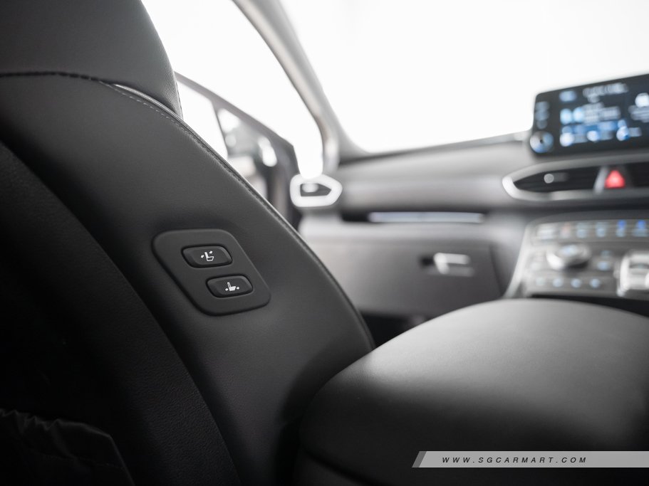 https://i.i-sgcm.com/new_cars/cars/12955/12955_g82