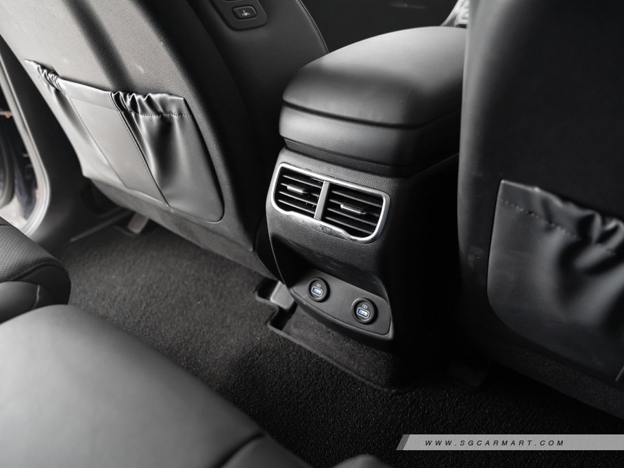 https://i.i-sgcm.com/new_cars/cars/12955/12955_g83