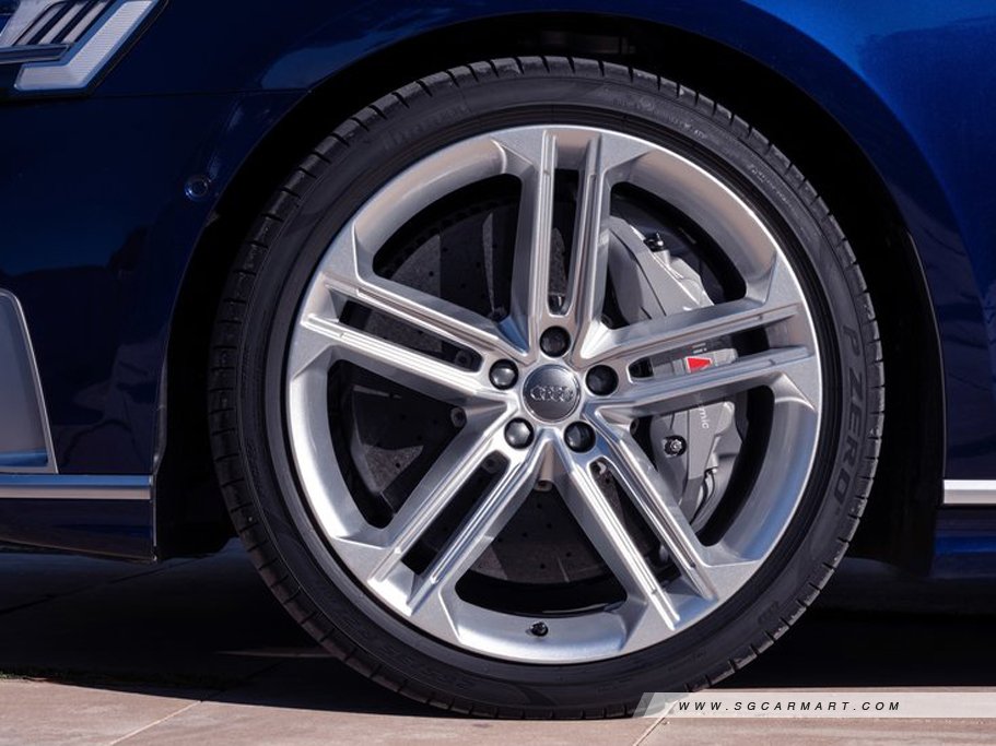 https://i.i-sgcm.com/new_cars/cars/12960/12960_g16