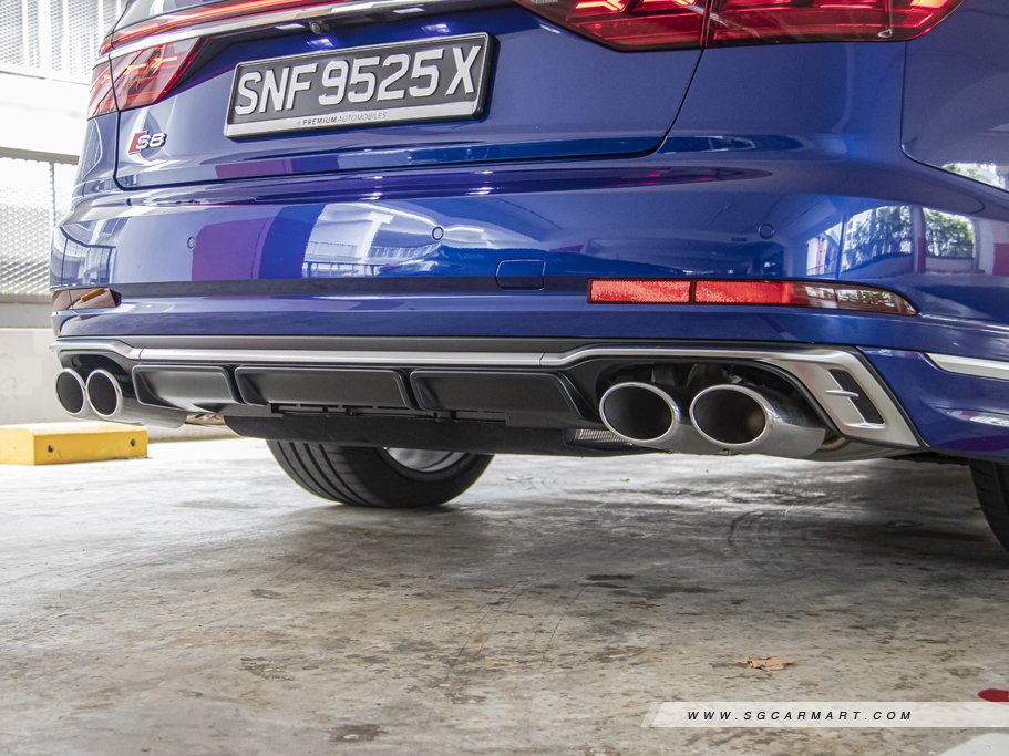 https://i.i-sgcm.com/new_cars/cars/12960/12960_g37