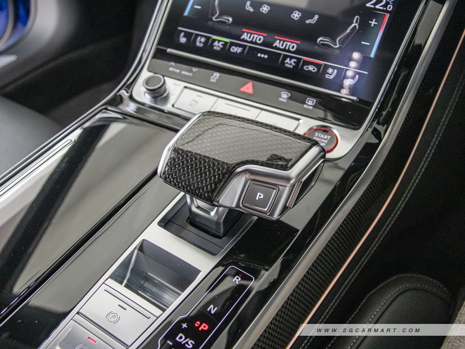 https://i.i-sgcm.com/new_cars/cars/12960/12960_g56