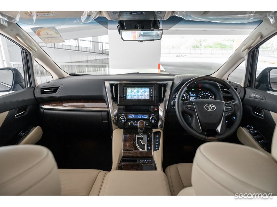 https://i.i-sgcm.com/new_cars/cars/12961/12961_g13