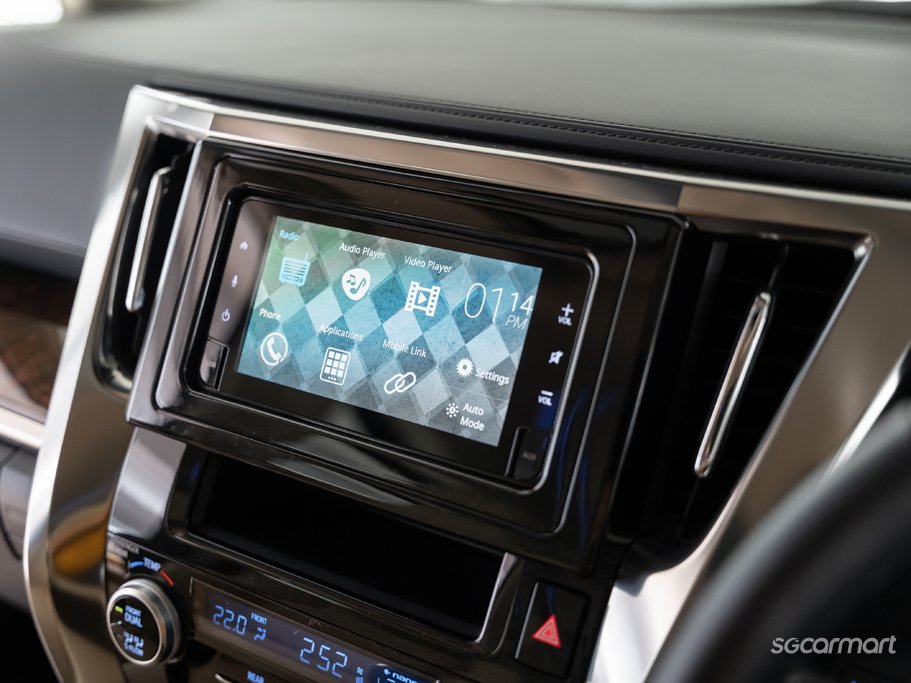 https://i.i-sgcm.com/new_cars/cars/12961/12961_g22