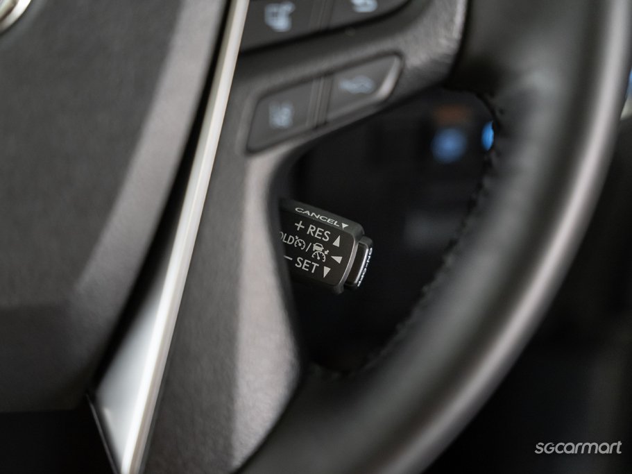 https://i.i-sgcm.com/new_cars/cars/12961/12961_g33