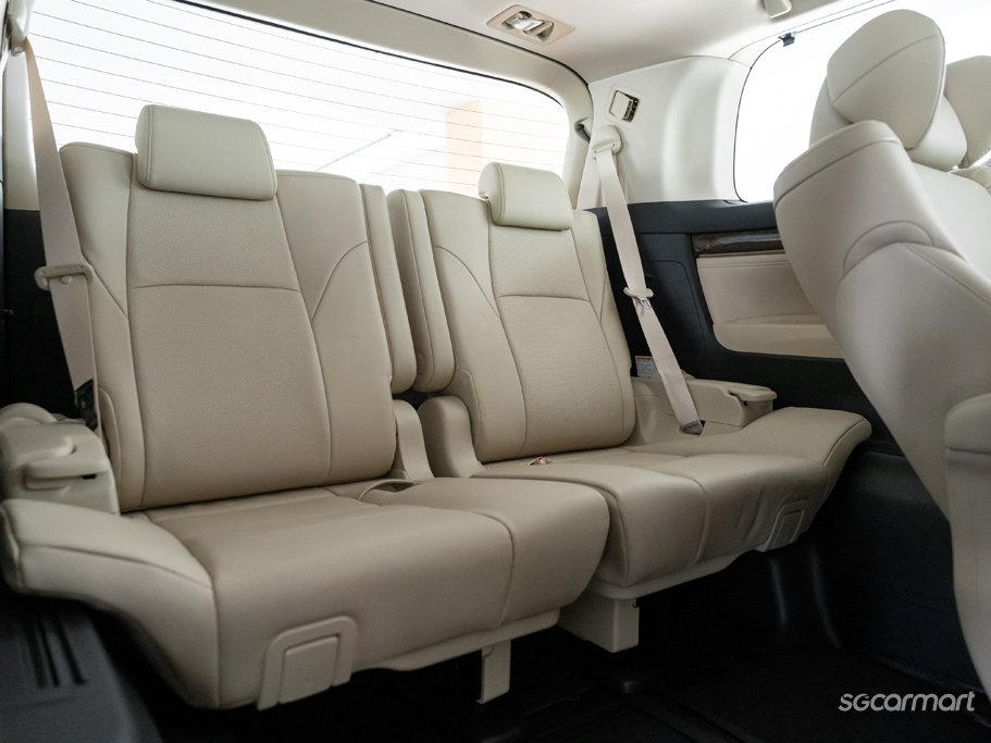 https://i.i-sgcm.com/new_cars/cars/12961/12961_g39