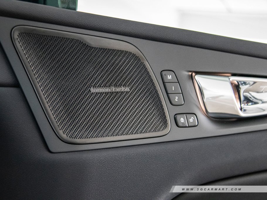 https://i.i-sgcm.com/new_cars/cars/12962/12962_g40