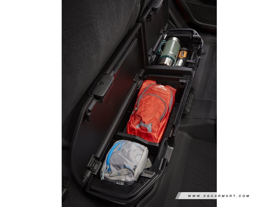 https://i.i-sgcm.com/new_cars/cars/12964/12964_g38