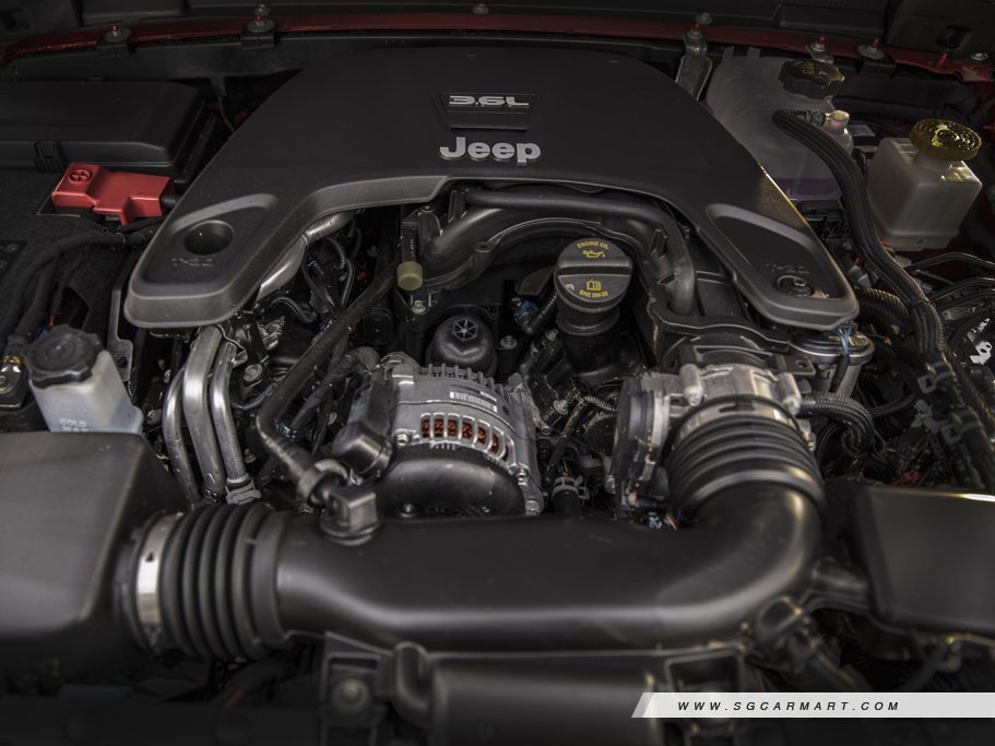 https://i.i-sgcm.com/new_cars/cars/12964/12964_g39