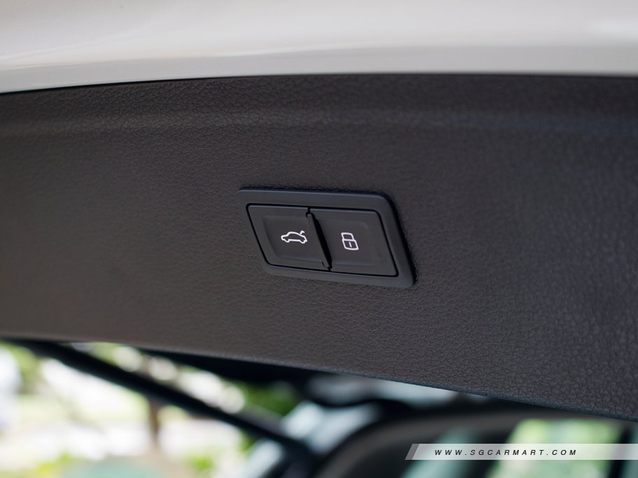 https://i.i-sgcm.com/new_cars/cars/12968/12968_g31